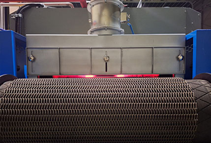 첨단 장비 및 연구소 이미지